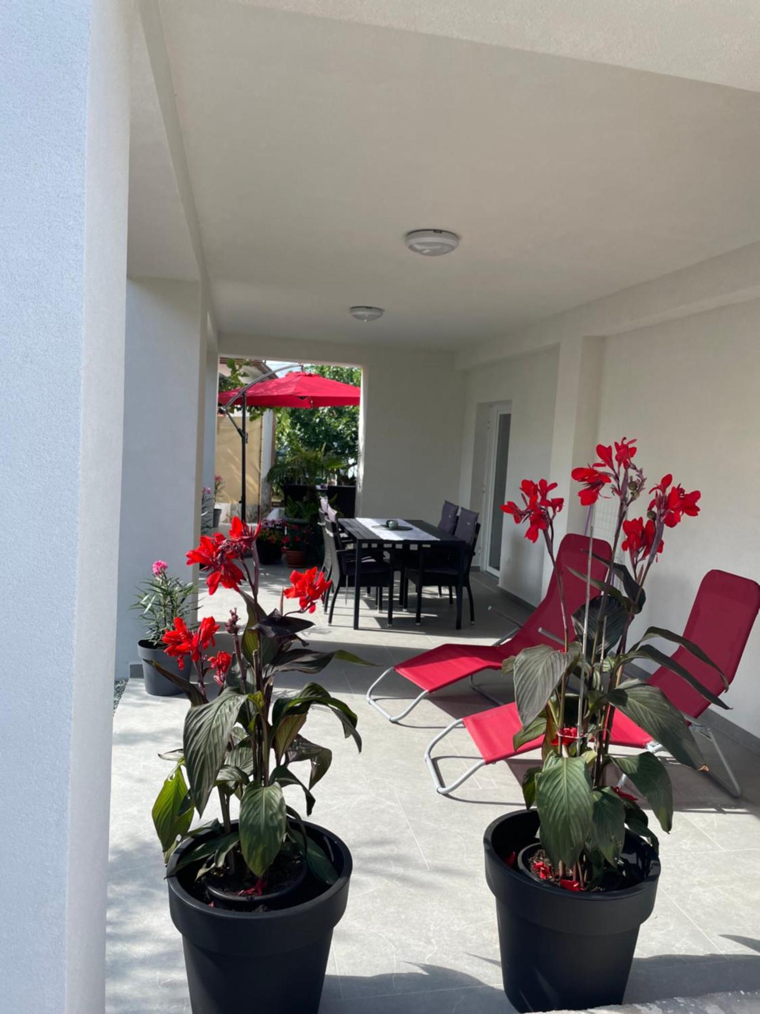 Apartmani Stellar Malinska Bagian luar foto